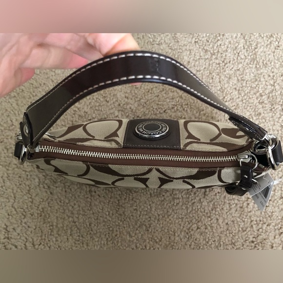 COACH Signature “C” Striped Demi Khaki/ Mahogany Shoulder bag. - Picture 8 of 10